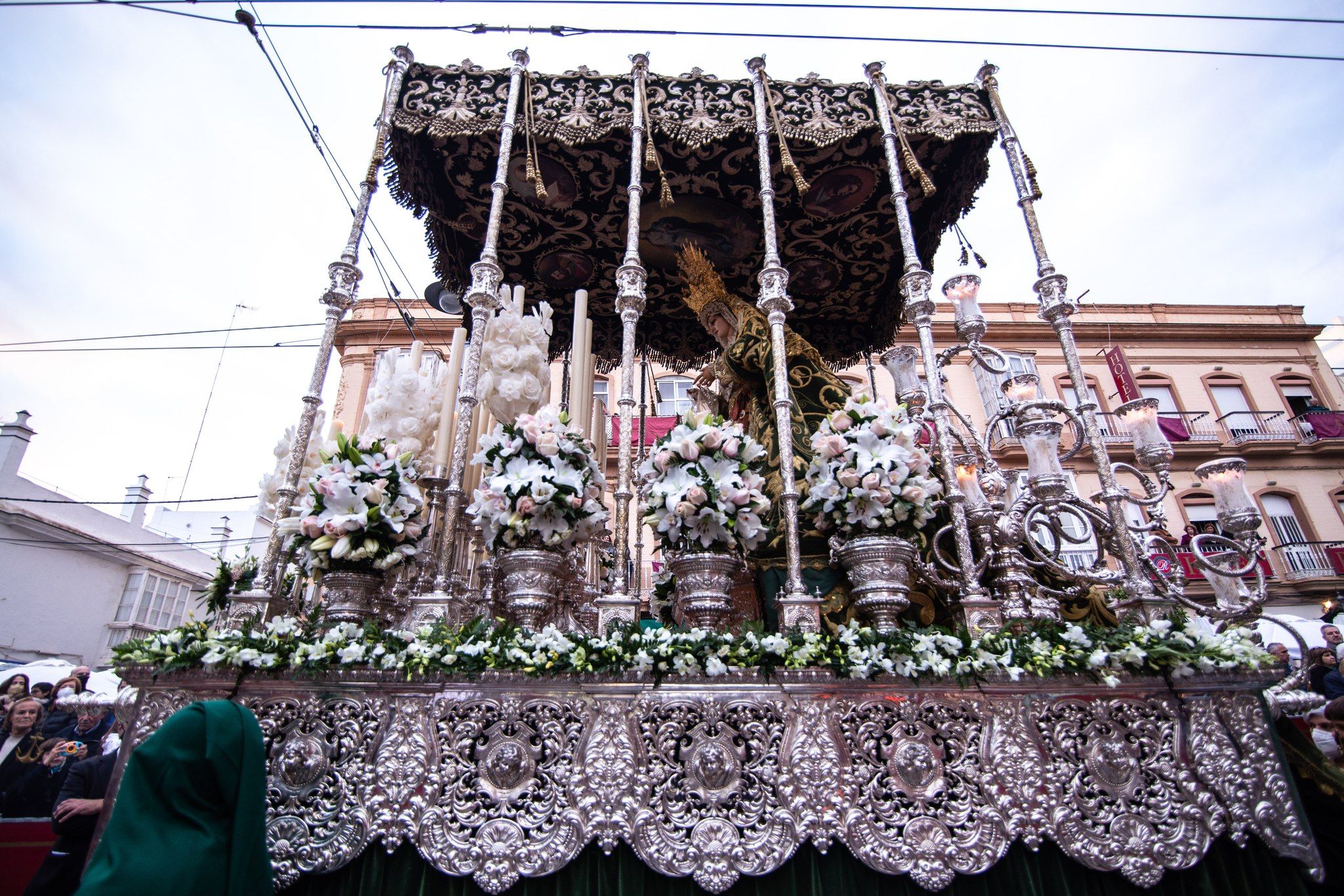 Gracia y Esperanza, una de las vírgenes que cerrarán la magna de San Fernando.