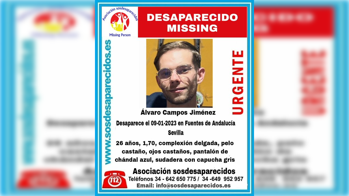 Cartel de búsqueda del joven desaparecido en un pueblo de Sevilla.