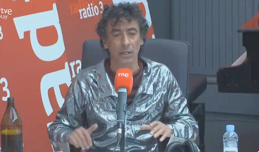 Tomasito, en el programa de 'Radio 3' en el que cuenta la anécdota con Oasis.