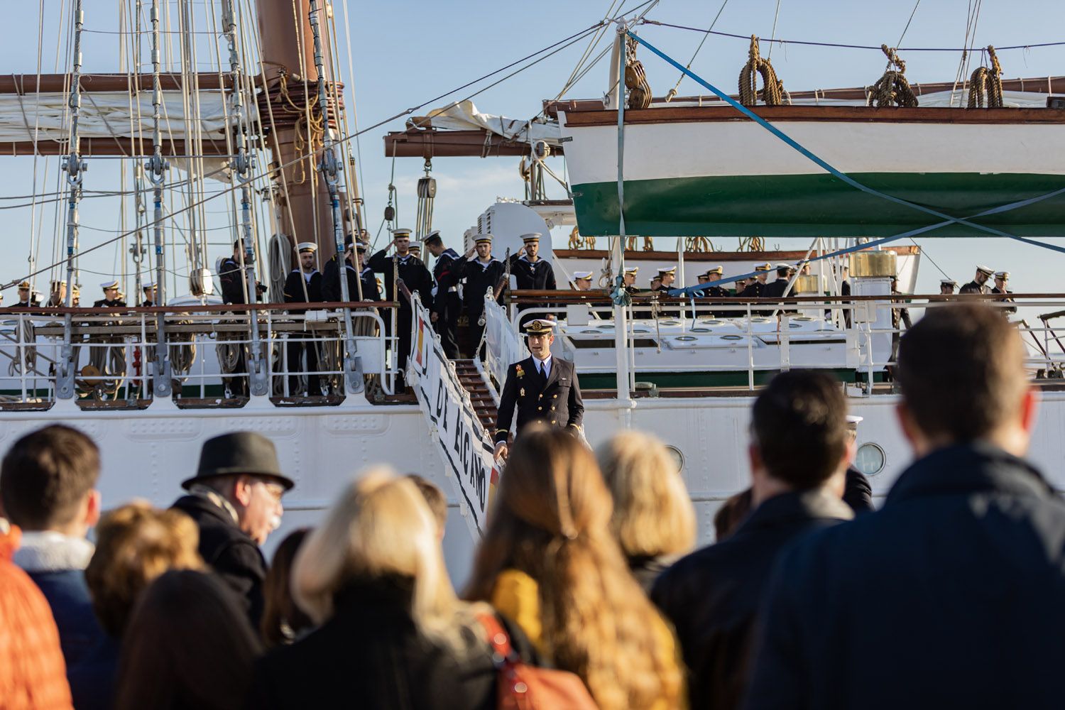 El buque escuela Juan Sebastián de Elcano sale de Cádiz 8 El buque escuela Juan Sebastián de Elcano sale de Cádiz 8