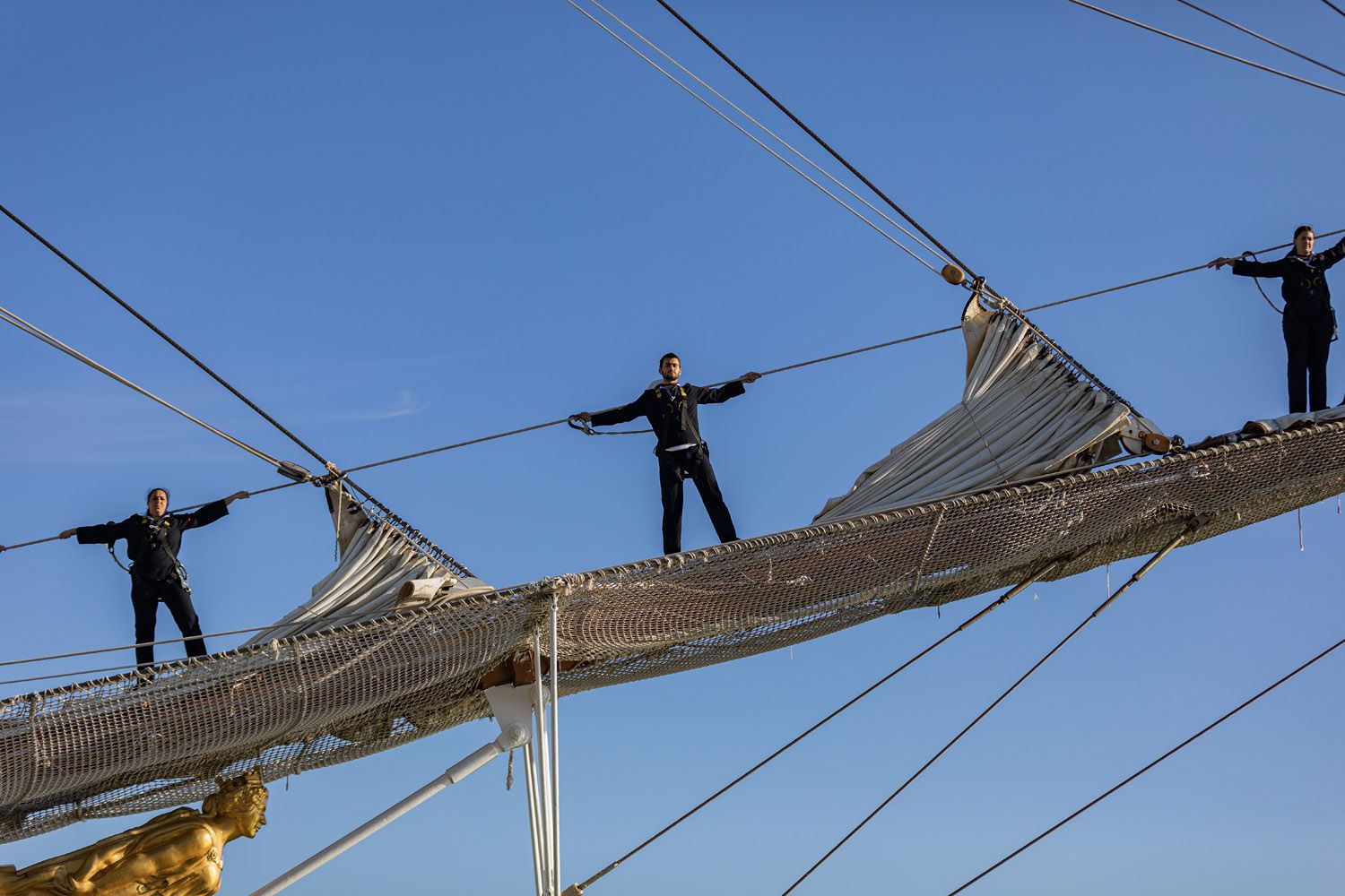 El buque escuela Juan Sebastián de Elcano sale de Cádiz 15 El buque escuela Juan Sebastián de Elcano sale de Cádiz 15