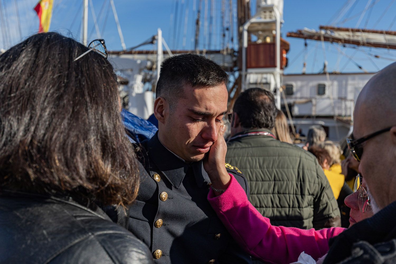 El buque escuela Juan Sebastián de Elcano sale de Cádiz 29 El buque escuela Juan Sebastián de Elcano sale de Cádiz 29