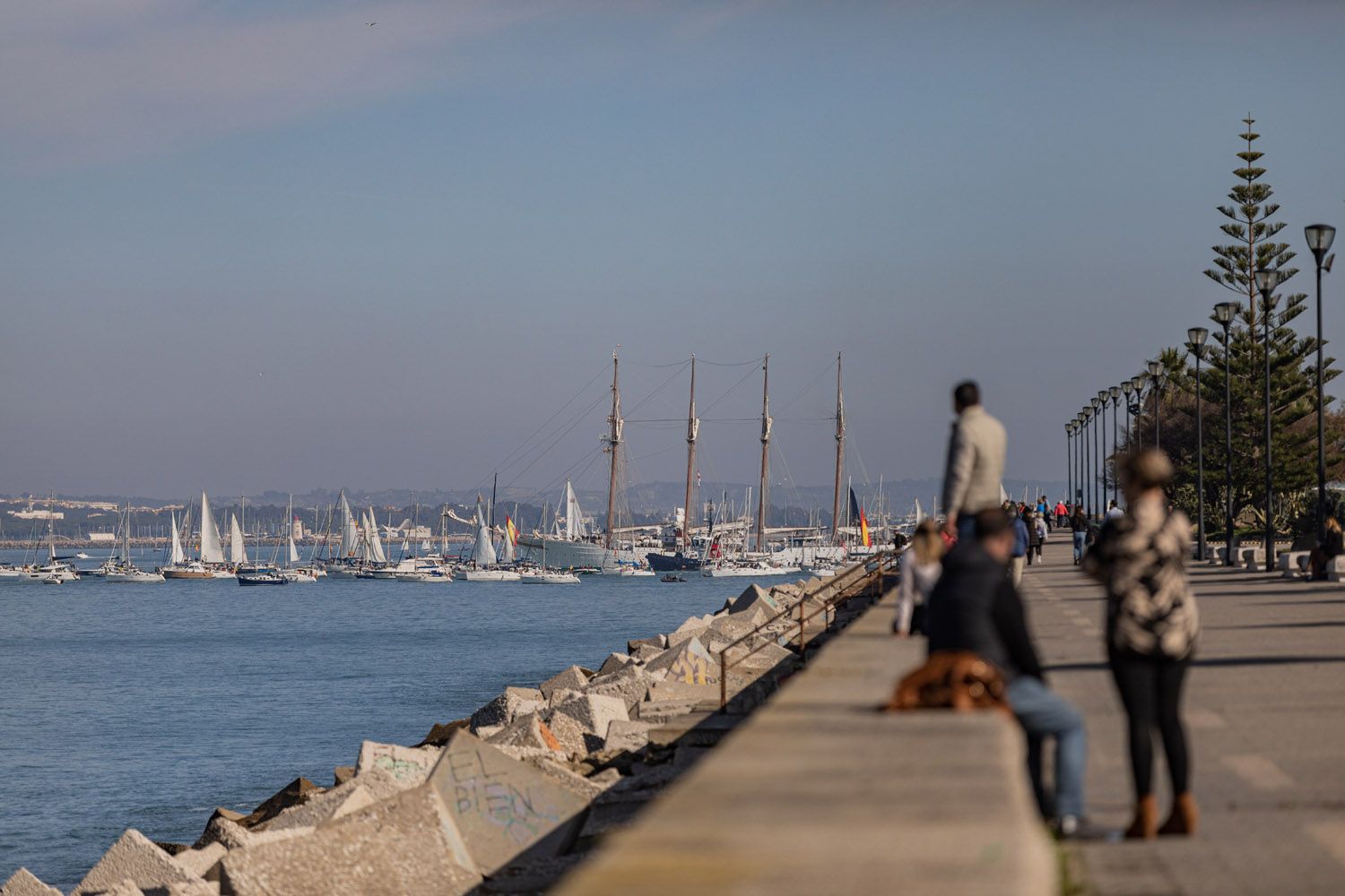 El buque escuela Juan Sebastián de Elcano sale de Cádiz 46 El buque escuela Juan Sebastián de Elcano sale de Cádiz 46