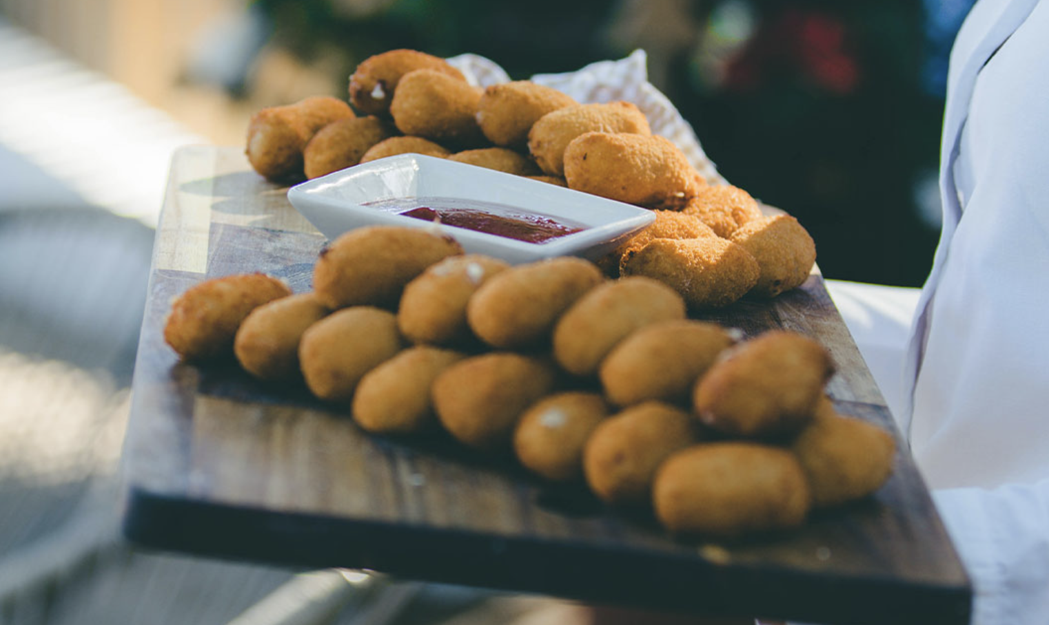 8 sitios clave para 'croquetear' en la provincia de Cádiz durante el Día Mundial del manjar que gusta a todos. En la imagen, croquetas de Molino Playa.