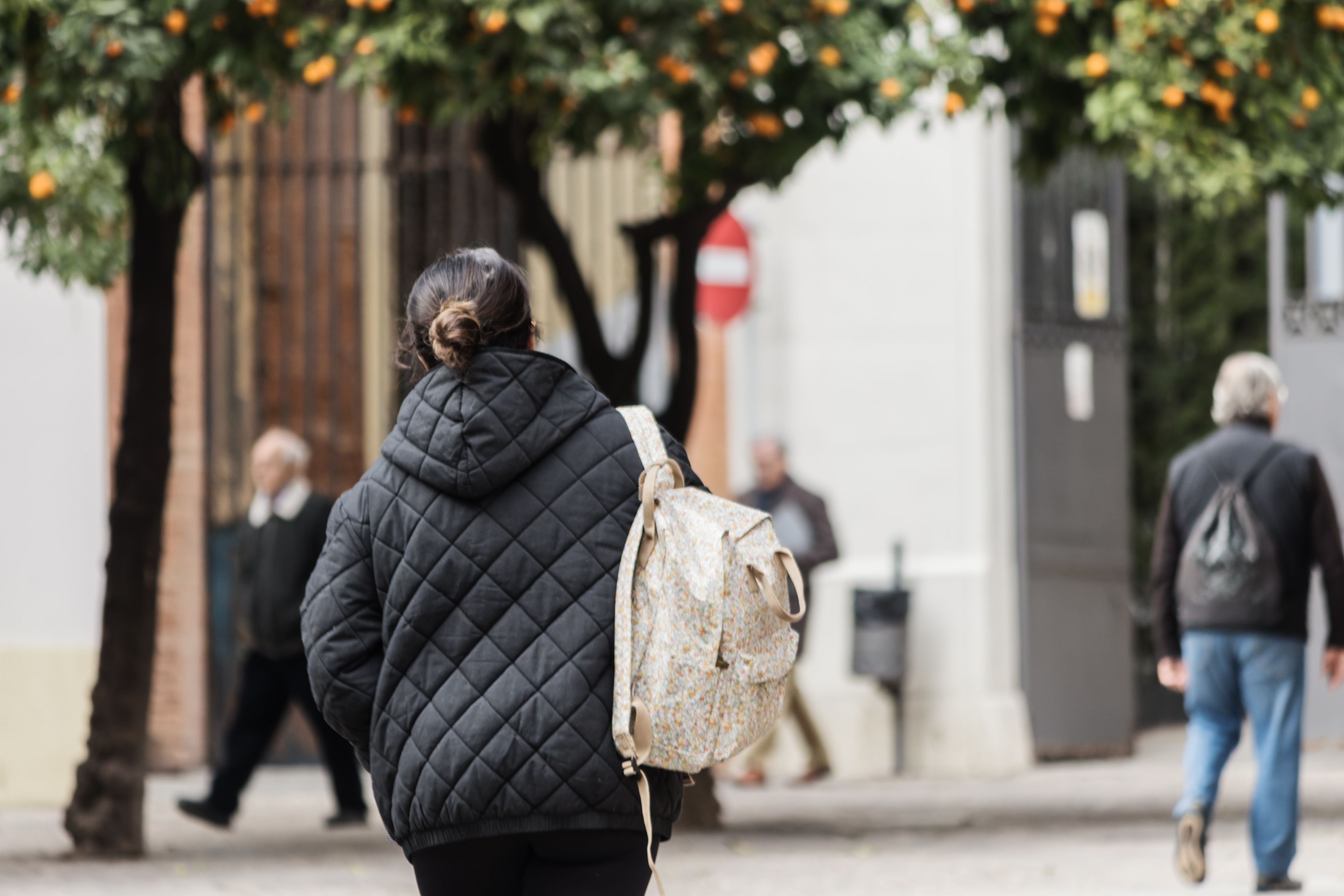 Una persona muy abrigada por el frío, que provoca aviso amarillo en puntos de tres provincias andaluzas. Una persona muy abrigada por el frío, que provoca aviso amarillo en puntos de tres provincias andaluzas.