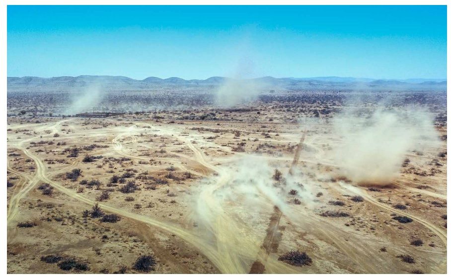 Ráfagas de viento barren la meseta en Somalilandia. África Oriental está sufriendo una fuerte sequía. Apenas ha llovido en los últimos tres  años. Foto: Petterik Wiggers/Oxfam Novib