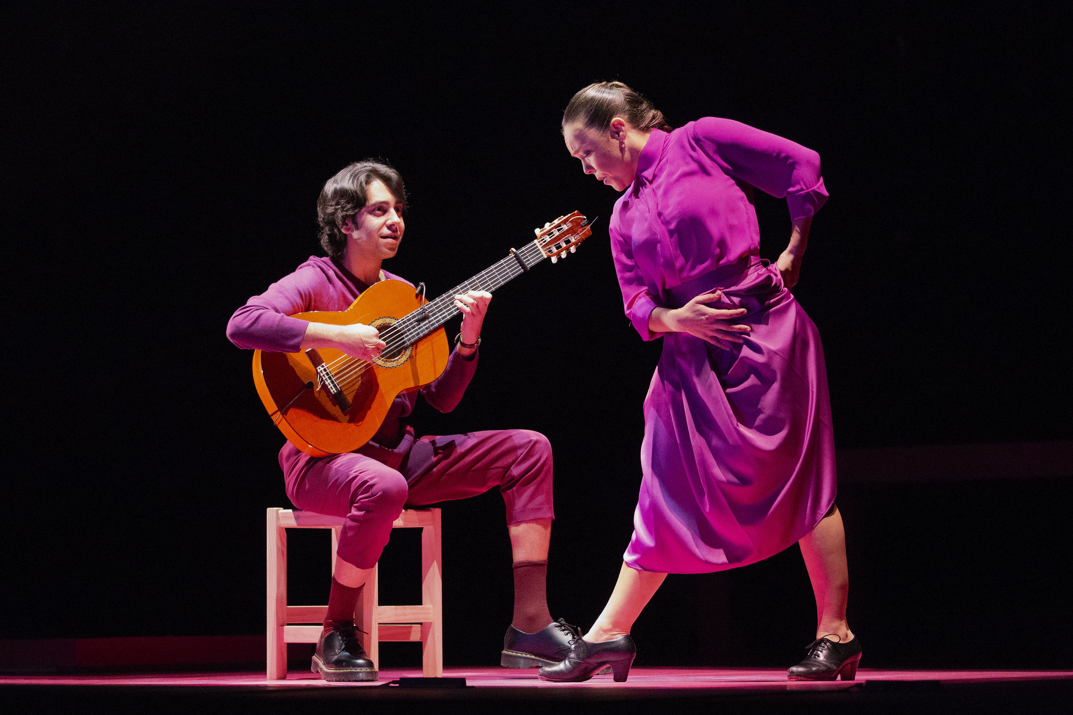Rocío Molina y Yerai Cortés durante el espectáculo 'Vuelta al Uno' en el Festival Flamenco de Nimes 2023 - Foto: ©Sandy Korzekwa
