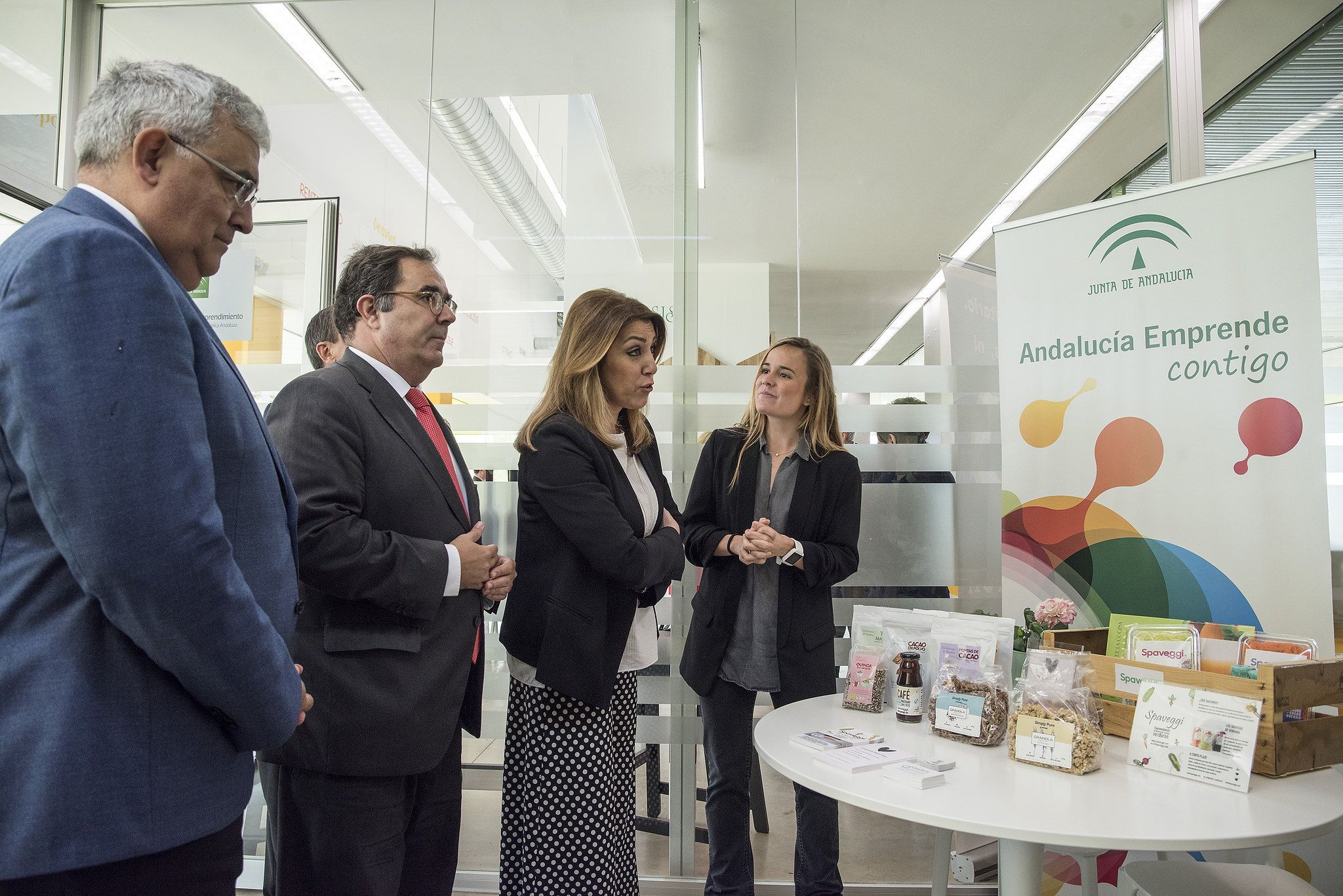 La entonces presidenta de la Junta, Susana Díaz, inaugura el Centro Andaluz del Emprendimiento (CADE) de la universidad Pablo de Olavide, en abril del año pasado. FOTO: JUNTA DE ANDALUCÍA