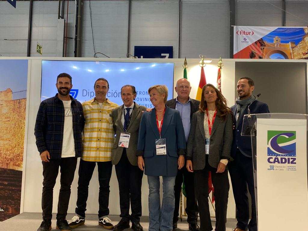 Chiclana volverá a ser sede del Circuito Nacional de Wingfoil, evento de deportes náuticos que se celebrará en La Barrosa, como han anunciado en Fitur. Chiclana volverá a ser sede del Circuito Nacional de Wingfoil, evento de deportes náuticos que se celebrará en La Barrosa, como han anunciado en Fitur.