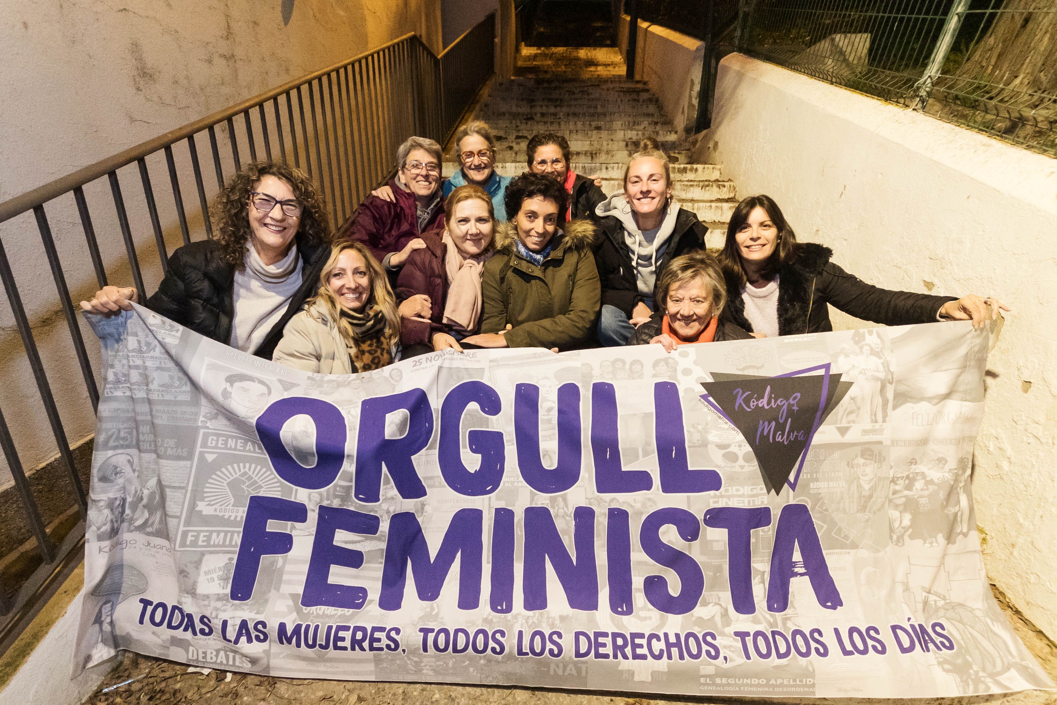 Las mujeres que componen la asociación feminista Kódigo Malva, creadoras del fanzine.