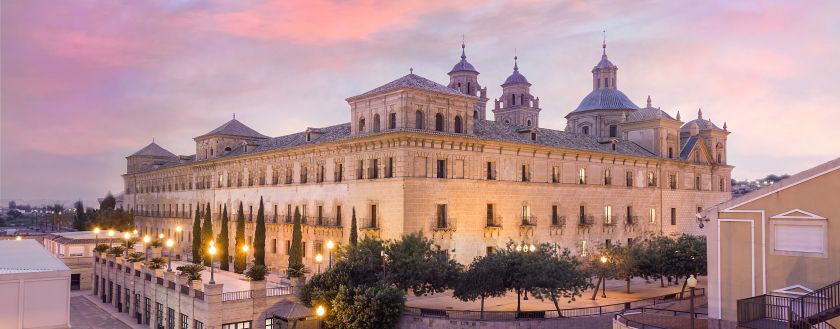 Monasterio de Murcia al atardecer UCAM