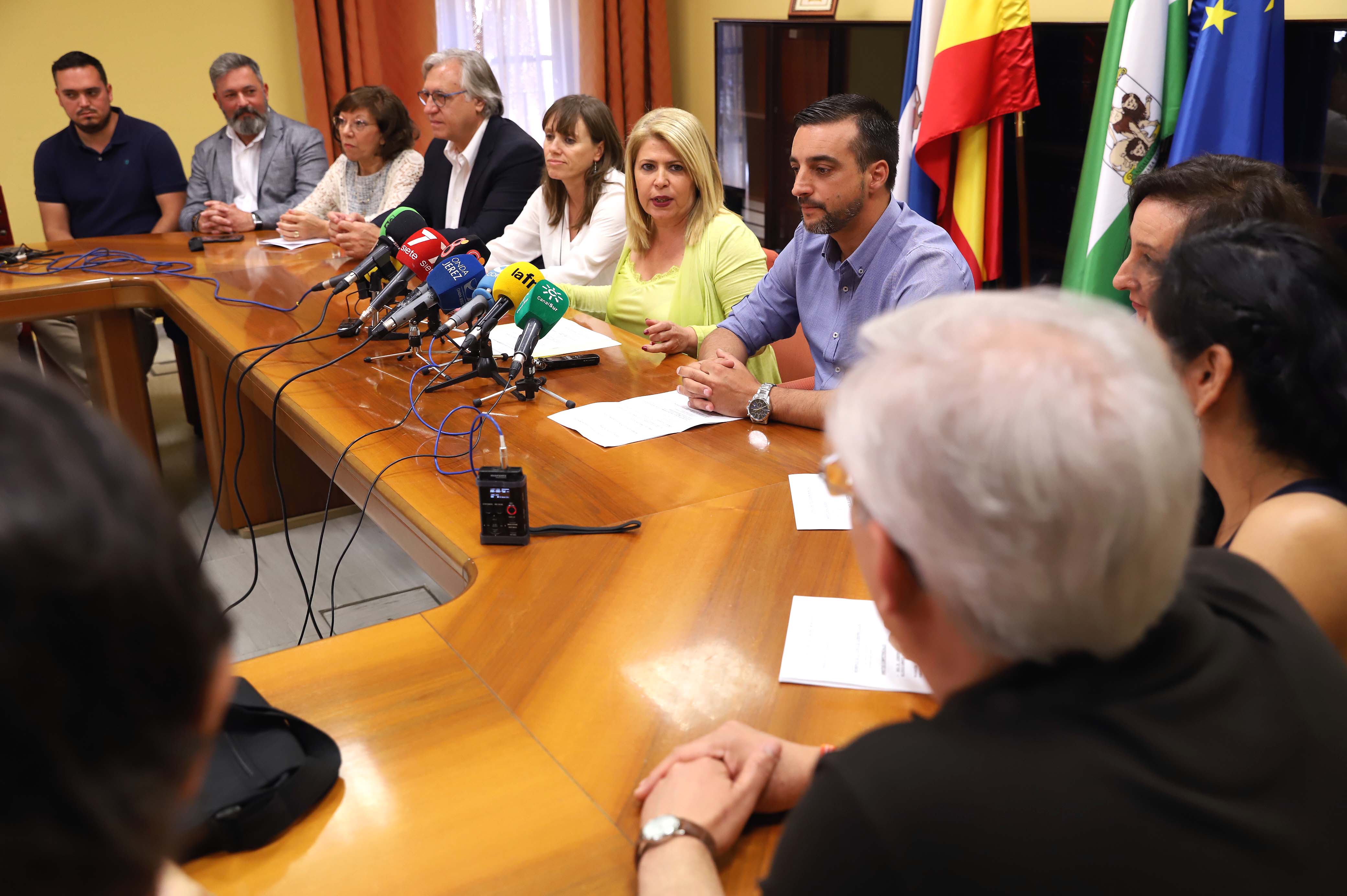 Rueda de prensa de la alcaldesa Mamen Sánchez junto a su equipo de gobierno.