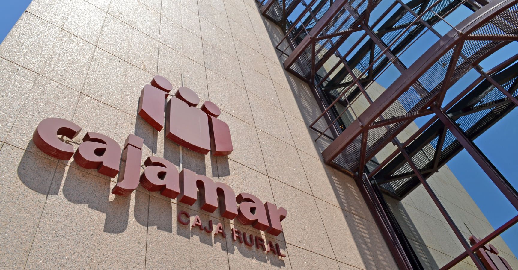 Un edificio de Cajamar.