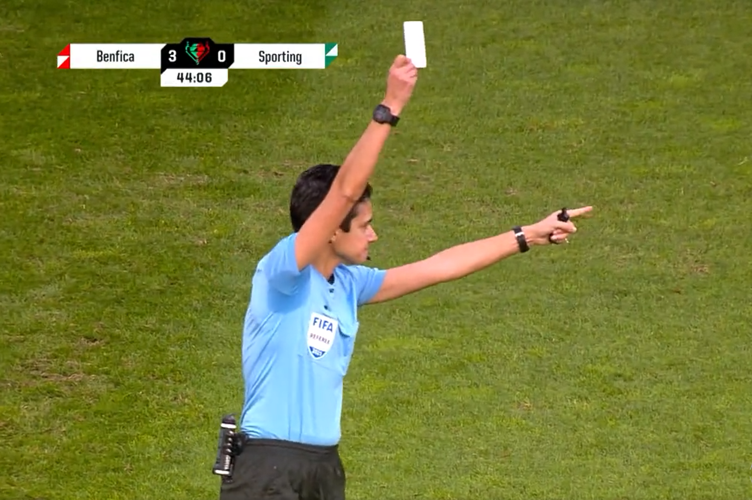 Tras la primera tarjeta blanca puede llegar la tarjeta azul.