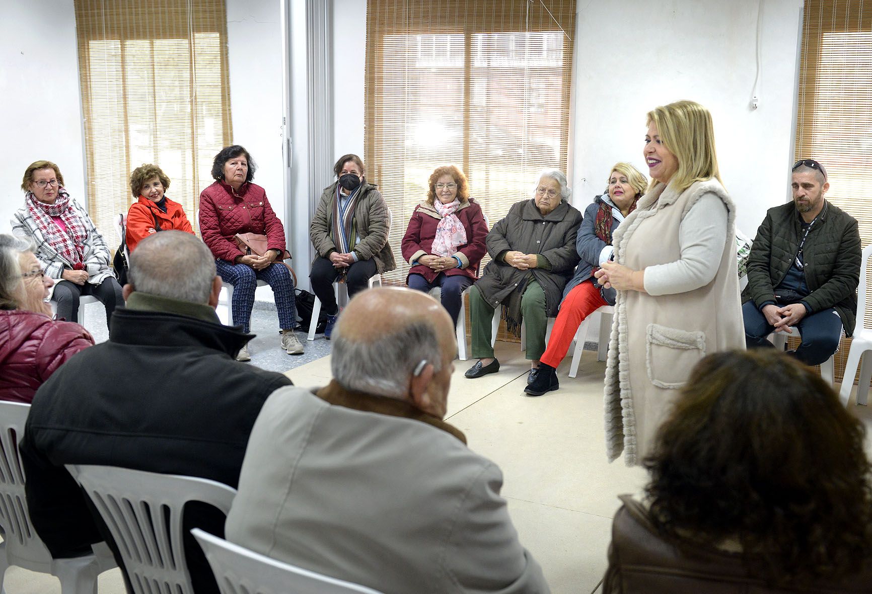 La alcaldesa de Jerez presenta a los vecinos el proyecto de San Ginés, que incluye recuperar al fin la plaza Venus, este pasado martes. La alcaldesa de Jerez presenta a los vecinos el proyecto de San Ginés, que incluye recuperar al fin la plaza Venus, este pasado martes.