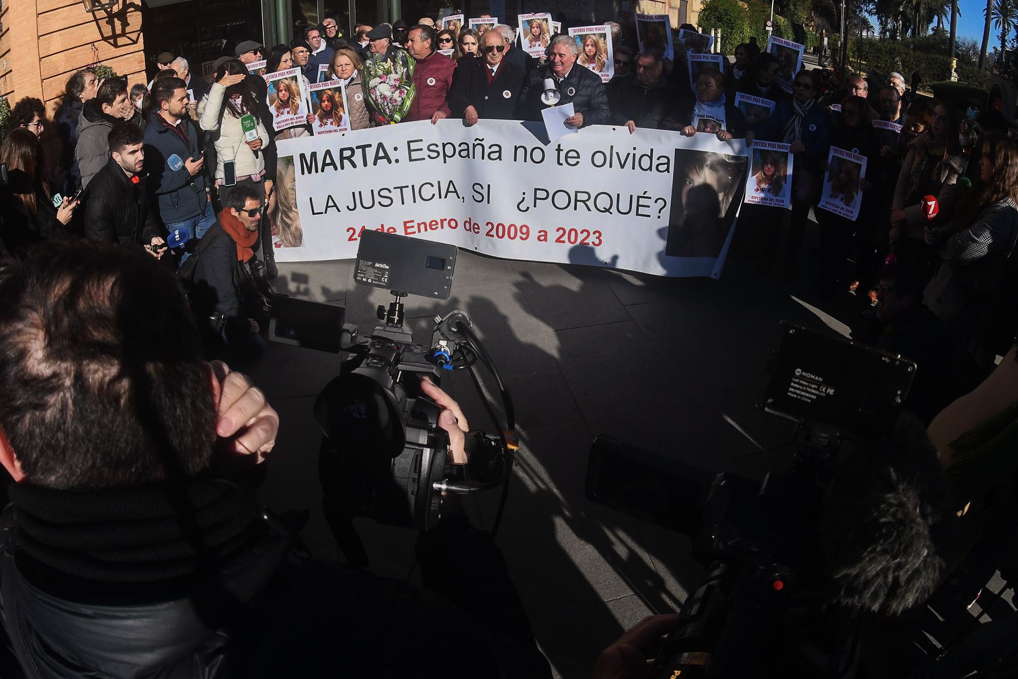 Una concentración en recuerdo de Marta del Castillo.