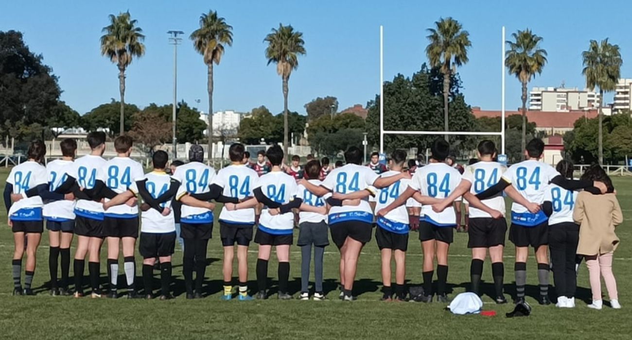 Emotivo homenaje del Club de Rugby Unión Xerez al joven José Miguel.