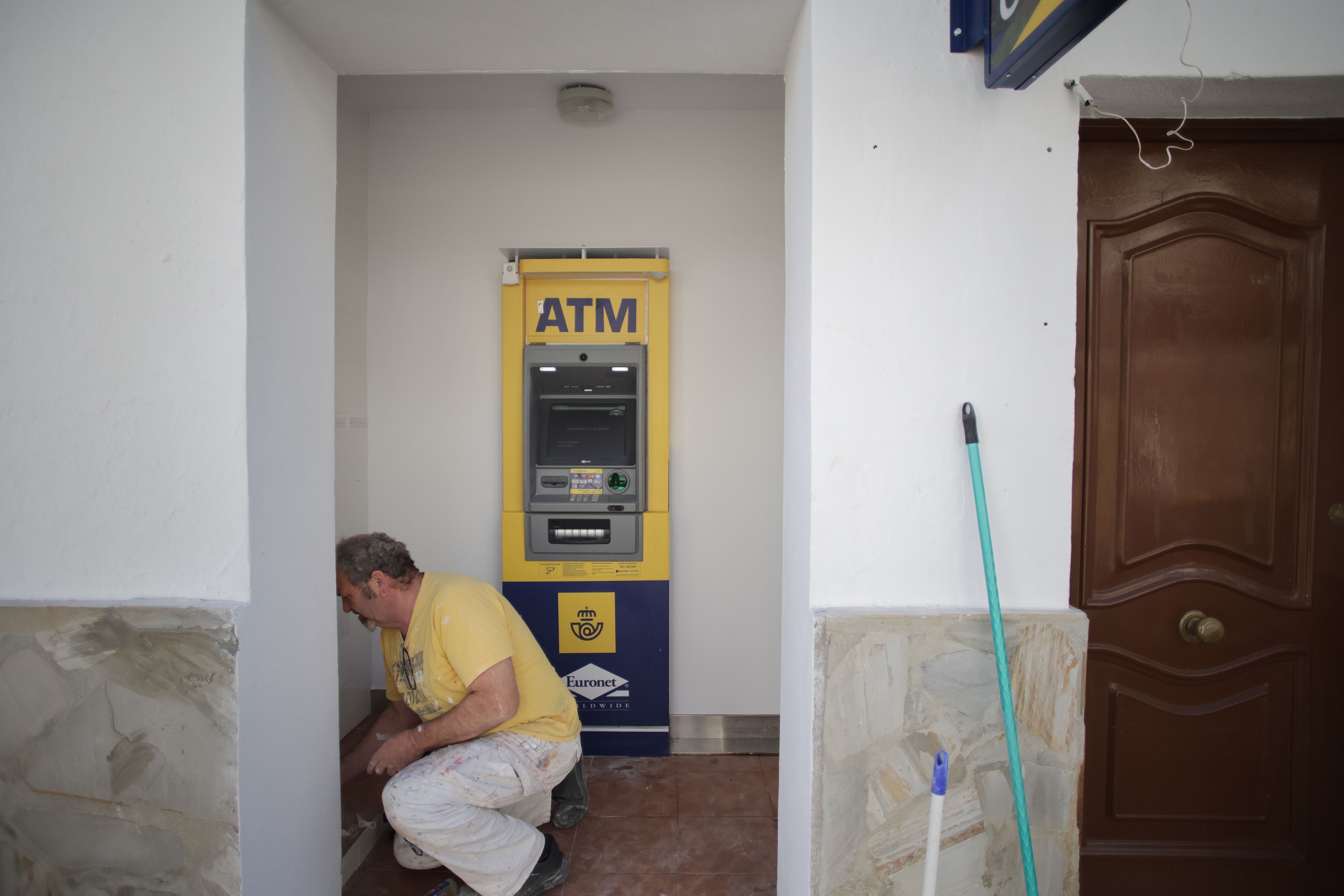 Un cajero en la localidad de Algodonales.