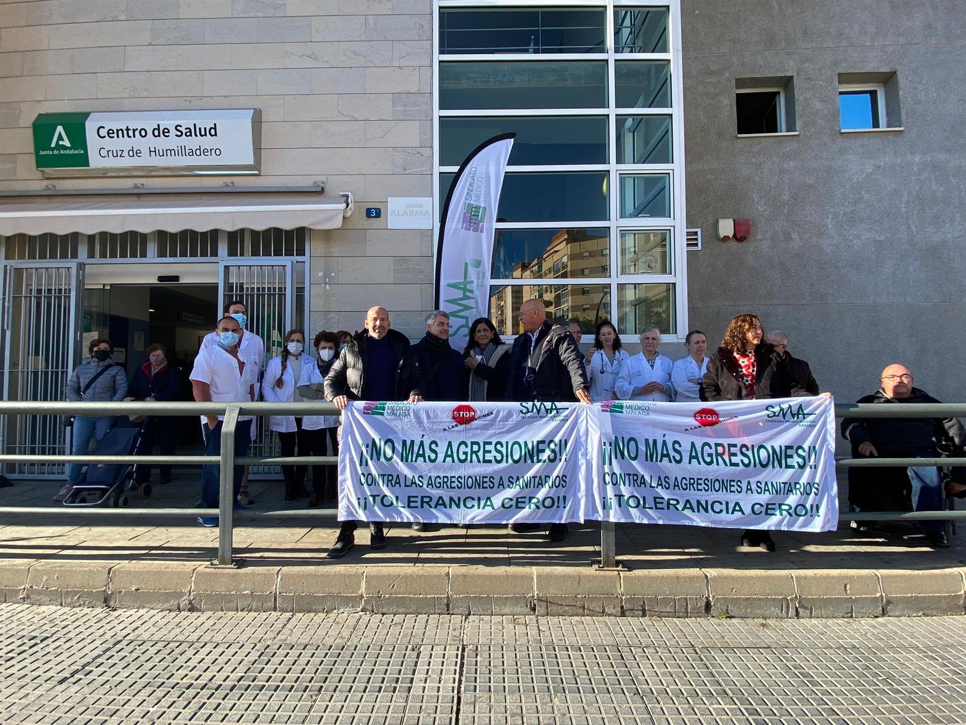 Manifestación contra las agresiones a sanitarios en Málaga. 