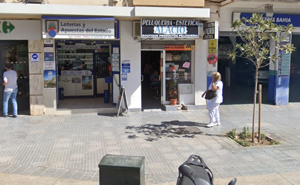 Administración de Málaga donde se ha sellado el boleto multimillonario, en una imagen de Google.