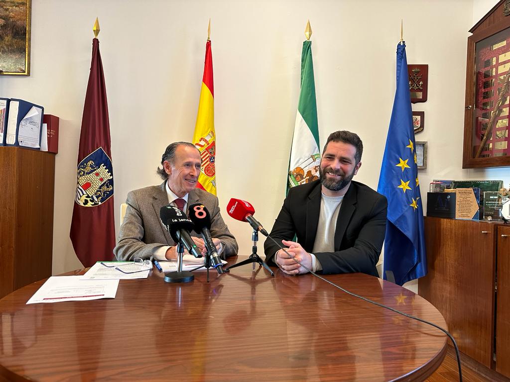 Adjudicación del contrato de limpieza de playas en Chiclana.