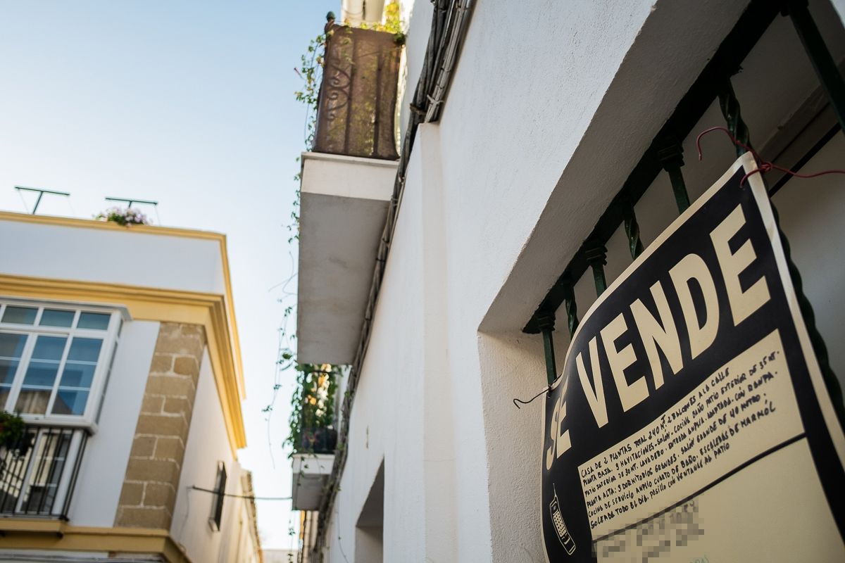 Sindicatos andaluces reclaman a la Junta que oferte "insuficientes" viviendas a espaldas del Plan VIVE