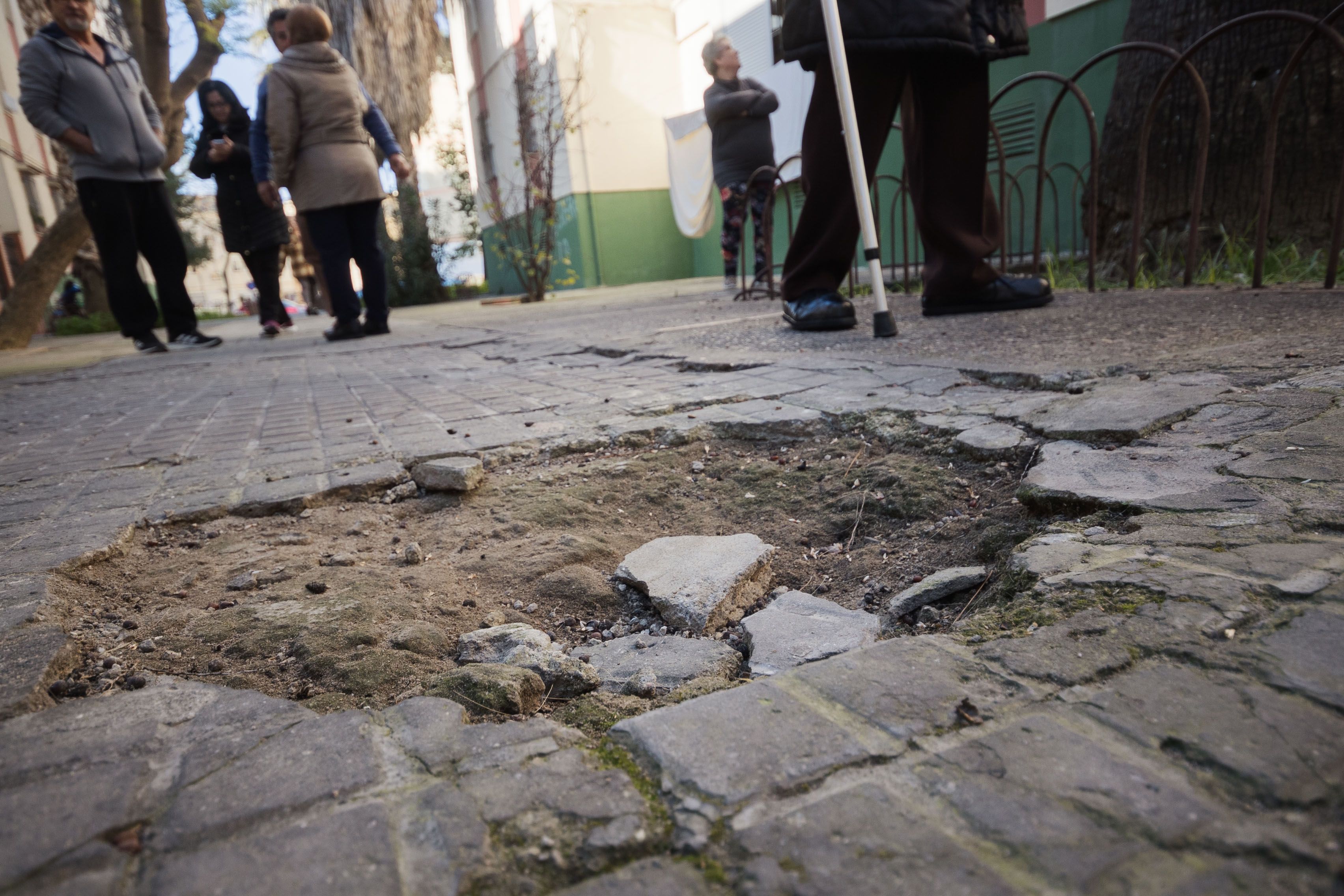 Uno de los socavones en la barriada Jesús Nazareno, en la zona de 'El Palmar' de Sanlúcar.