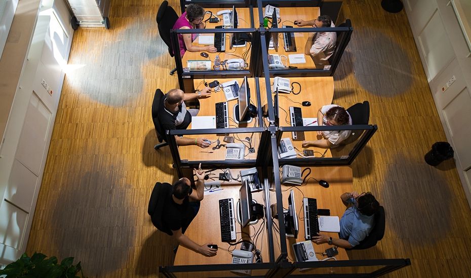 La nueva línea de atención por la violencia intrafamiliar se suma a otras ya existentes en Andalucía.