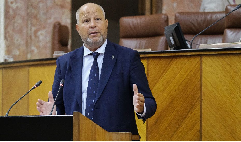 El consejero Javier Imbroda durante su comparecencia en el Parlamento de Andalucía.