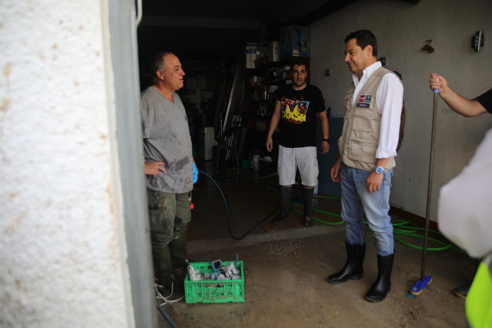 Moreno visitando este sábado las zonas afectadas.