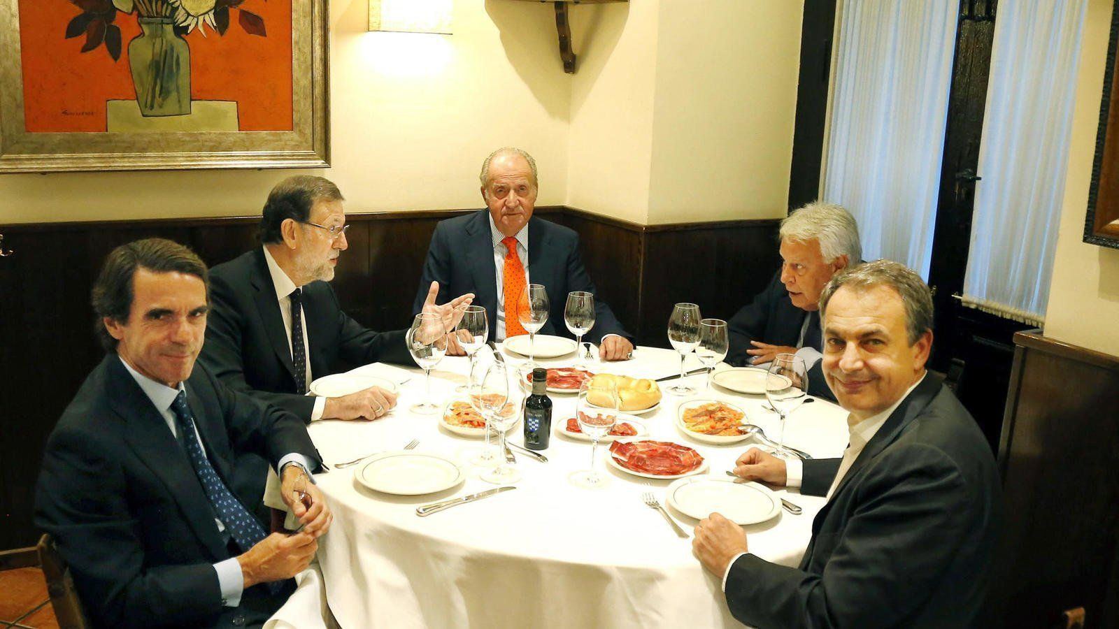 El rey emérito, en casa Lucio, con González, Aznar, Zapatero y Rajoy.