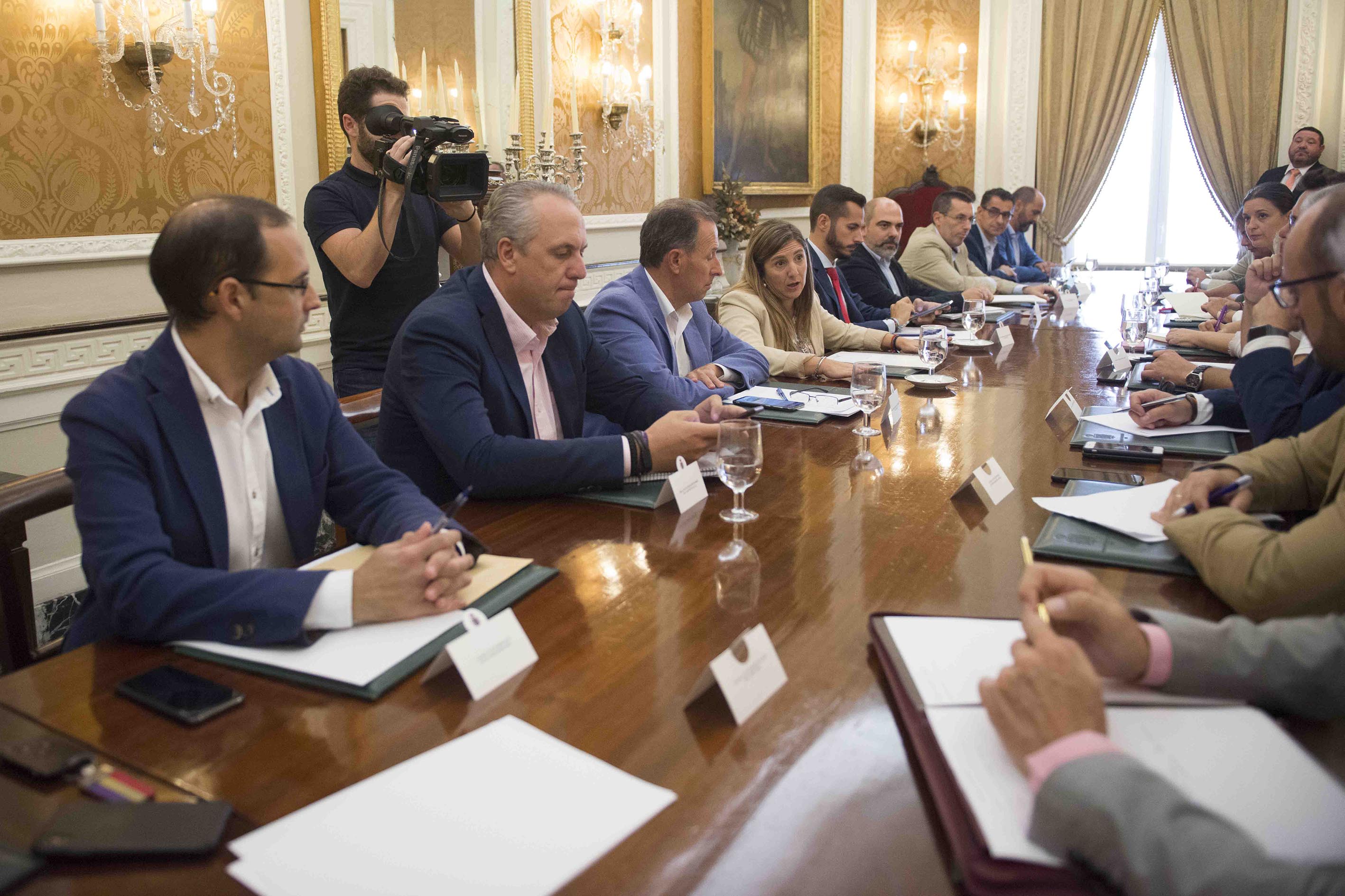 La presidenta de Diputación, Irene García, en el Consejo de Alcaldías.