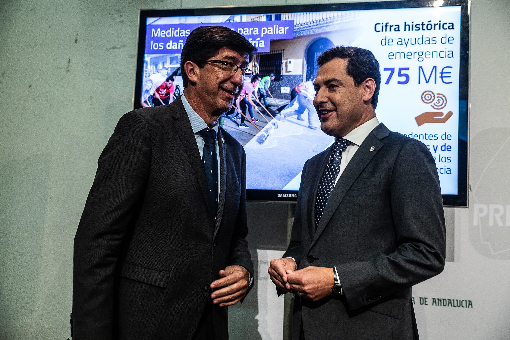 El presidente del Gobierno de Andalucía, Juanma Moreno, y el vicepresidente Juan Marín, tras el Consejo de Gobierno.