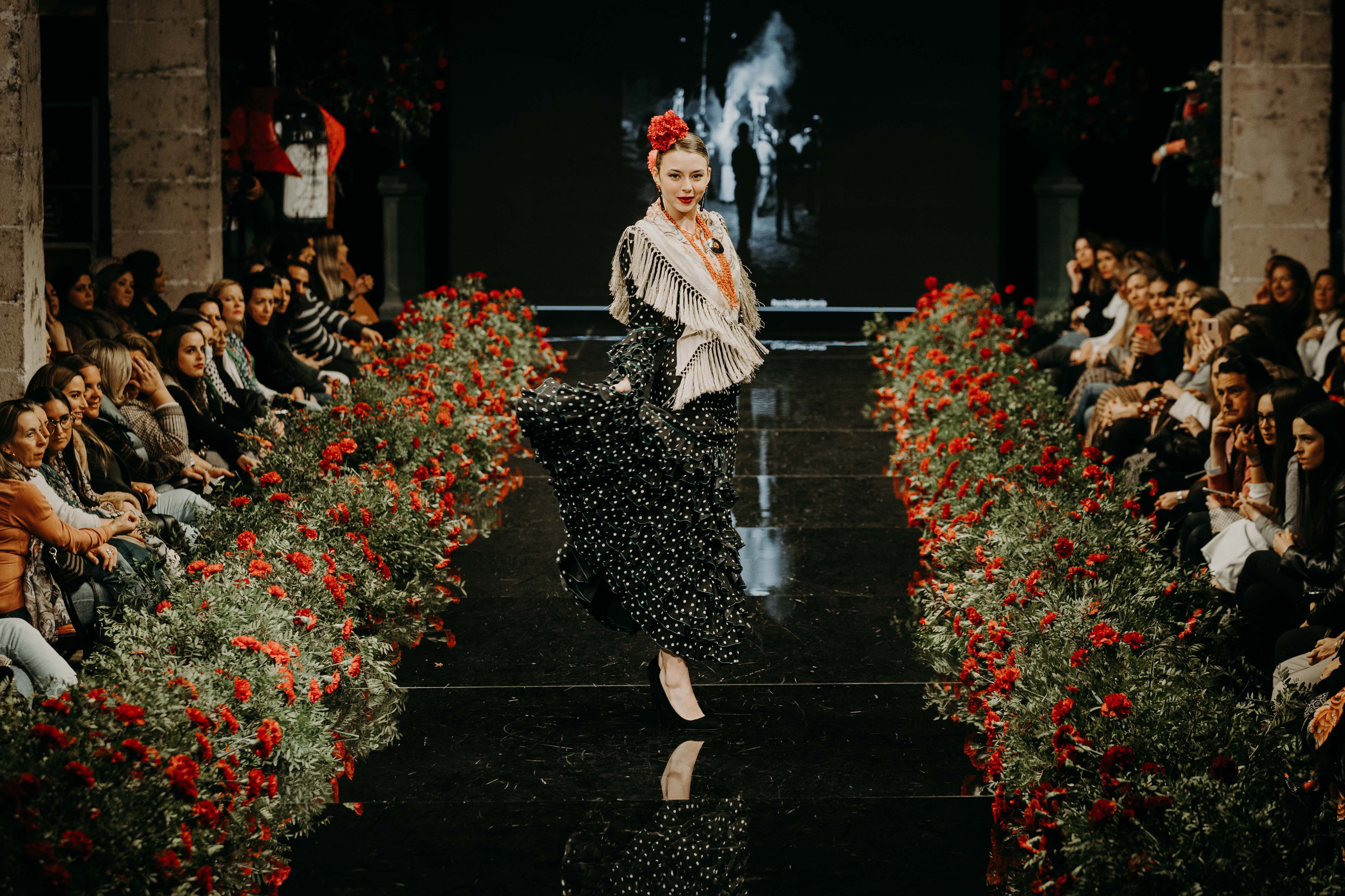 Desfile benéfico hermandad del Rocío de Jerez