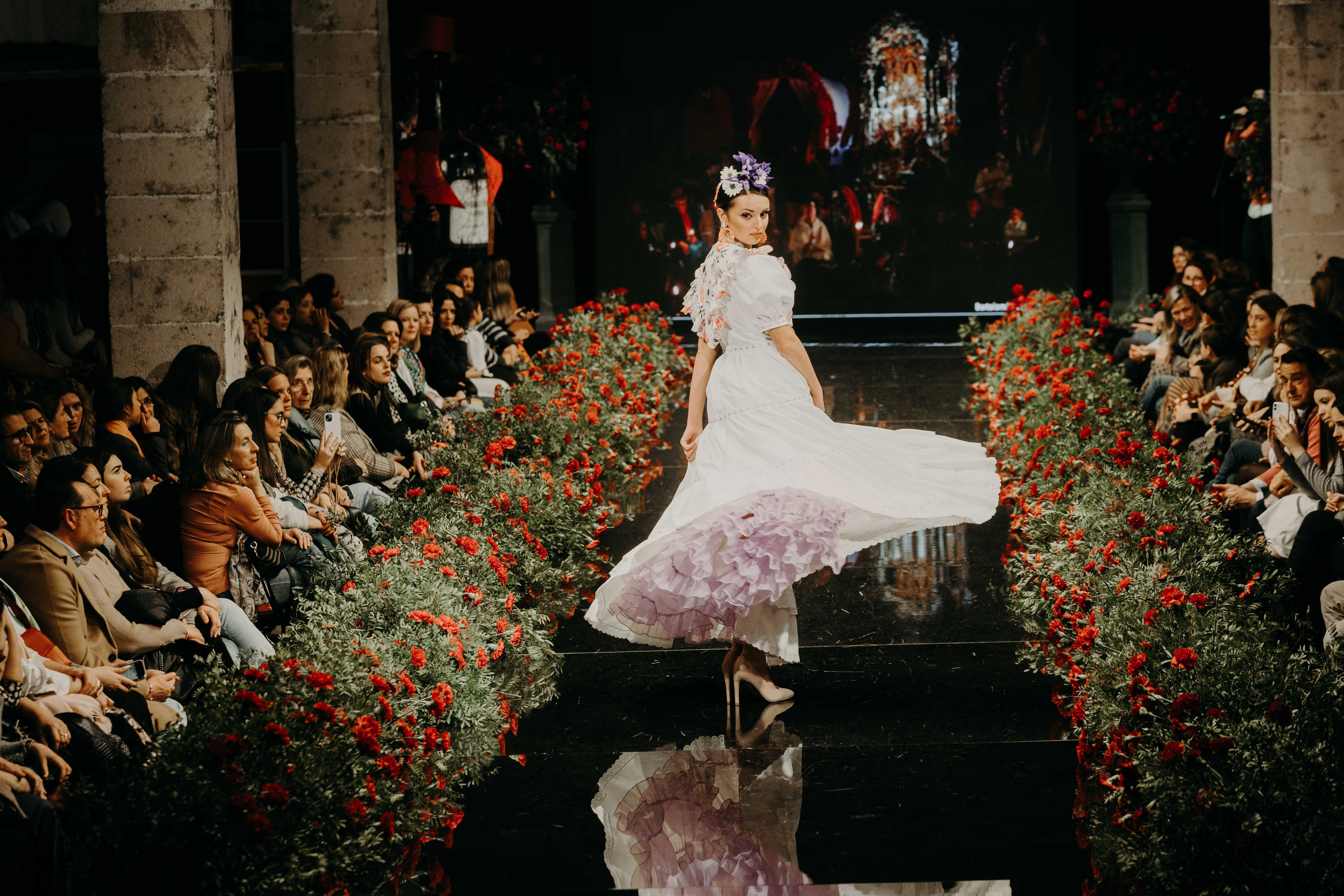 Desfile benéfico hermandad del Rocío de Jerez