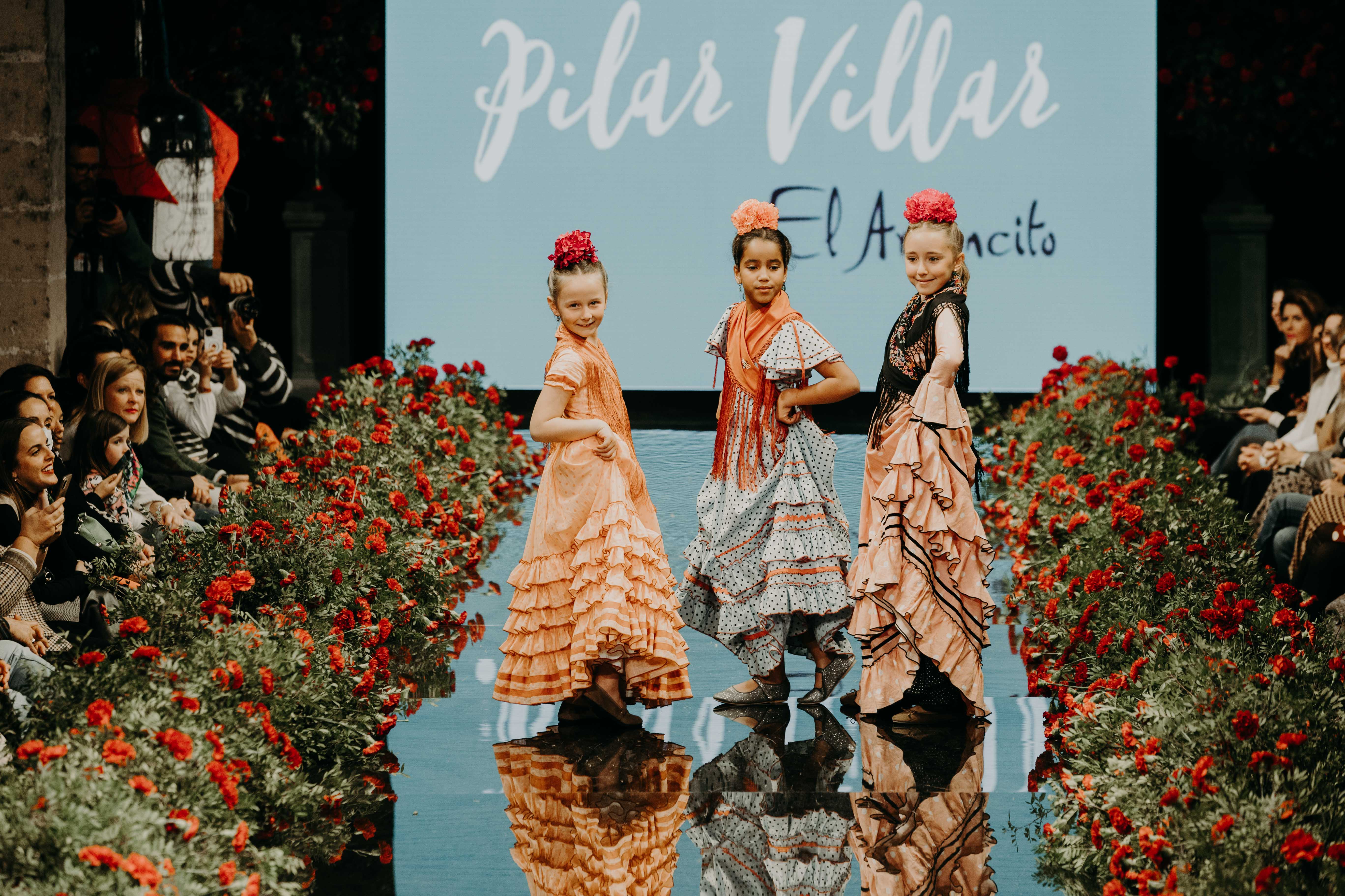 Desfile benéfico hermandad del Rocío de Jerez