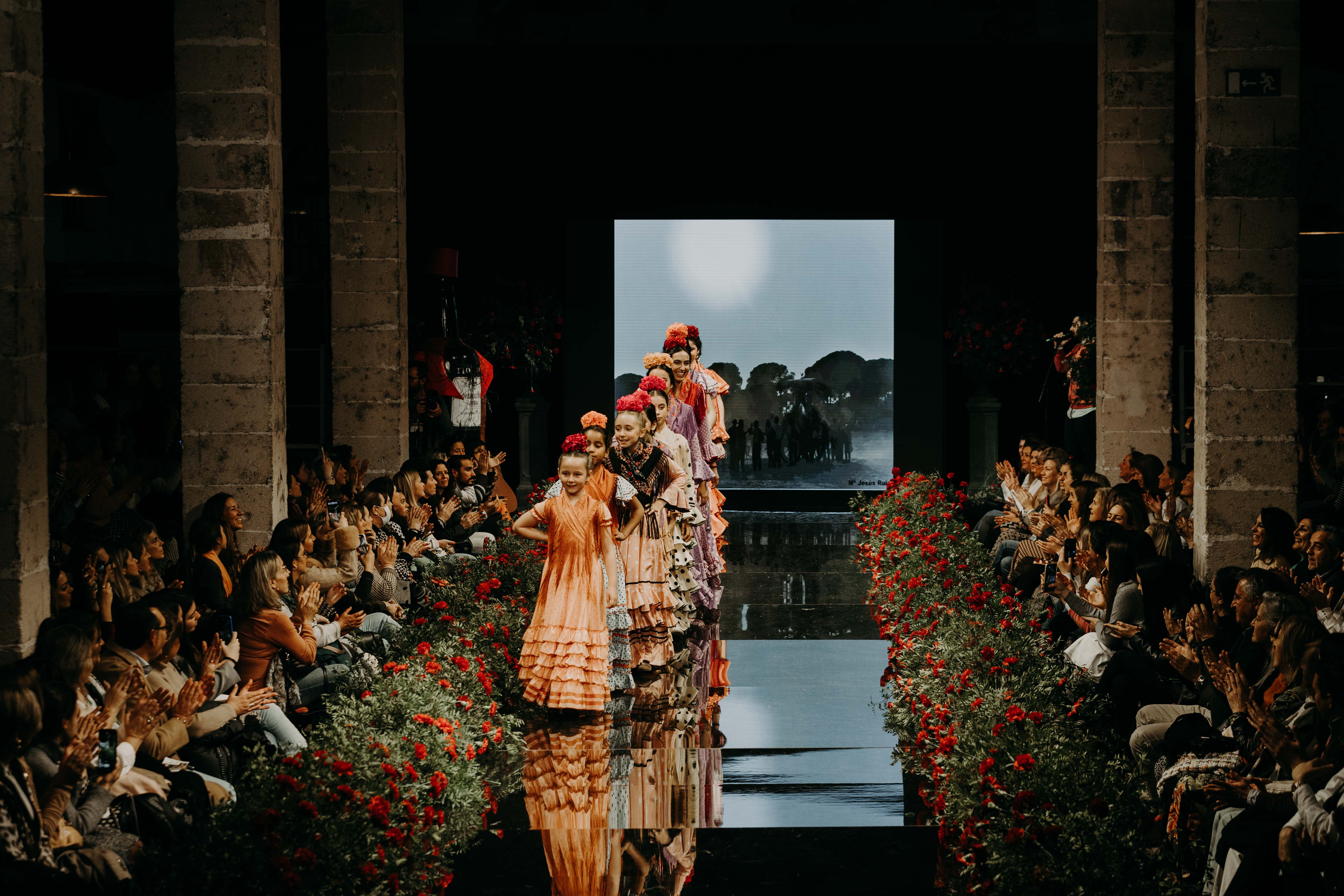 Desfile benéfico hermandad del Rocío de Jerez