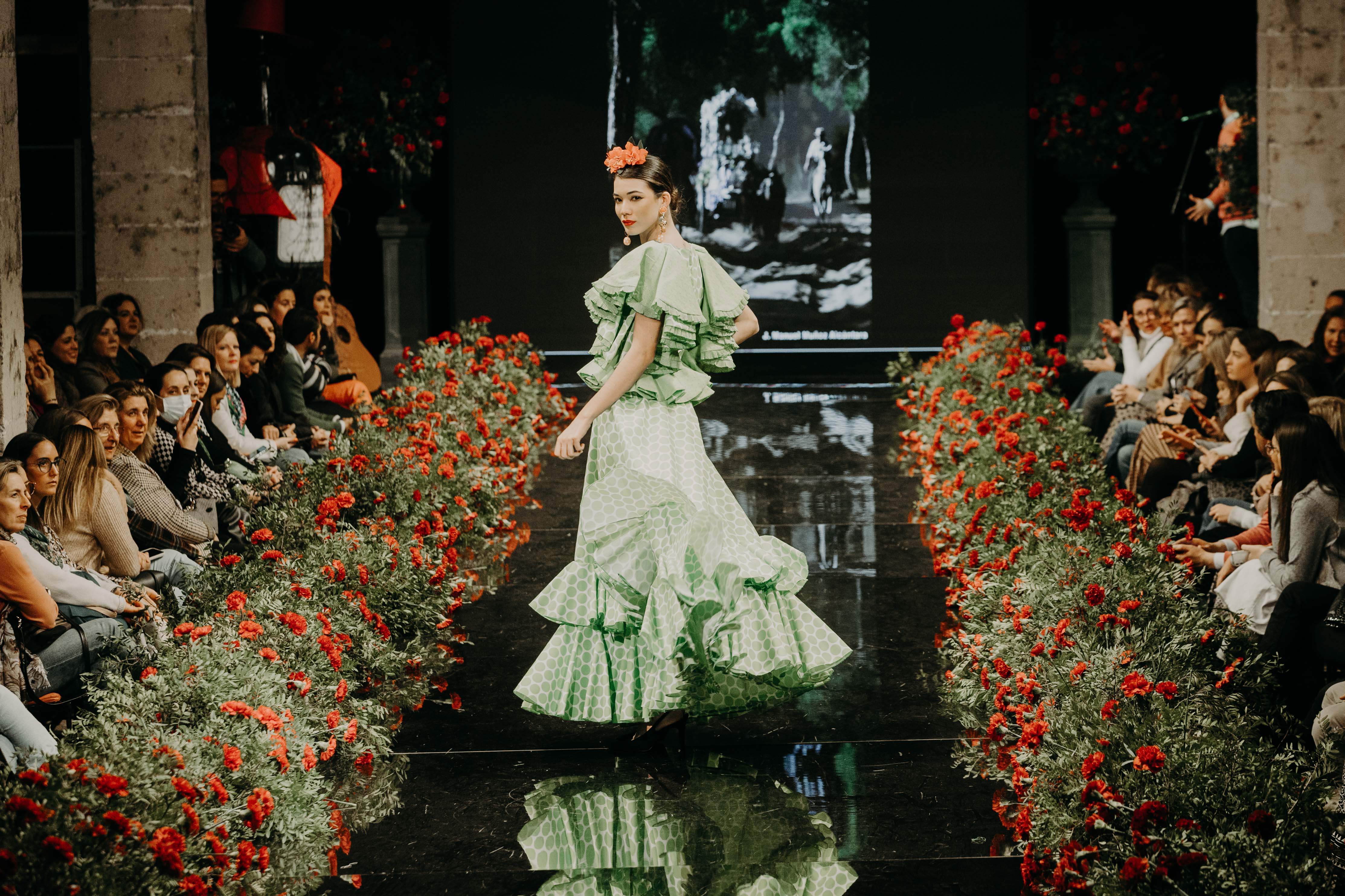 Desfile benéfico hermandad del Rocío de Jerez