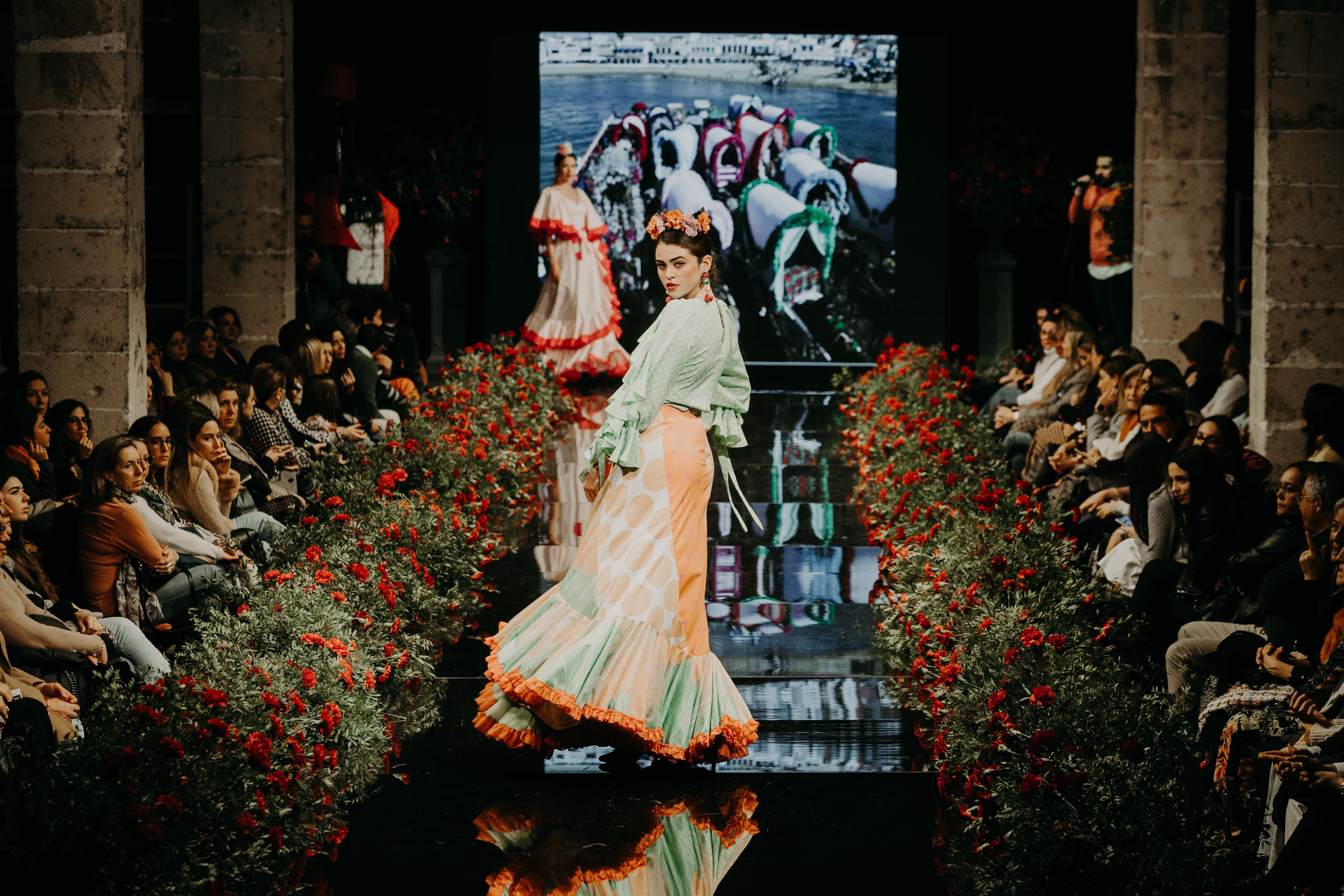 Desfile benéfico hermandad del Rocío de Jerez