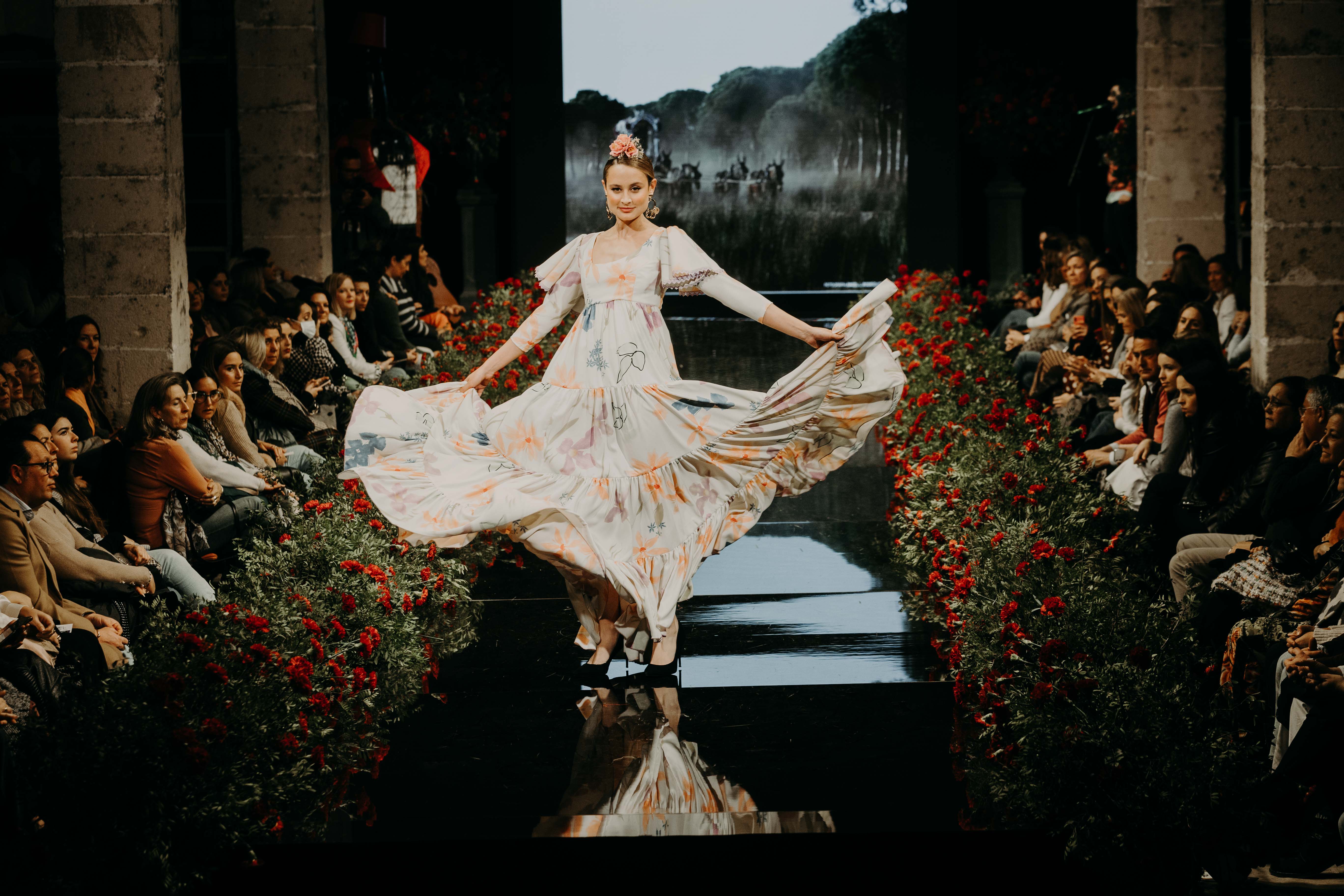 Desfile benéfico hermandad del Rocío de Jerez