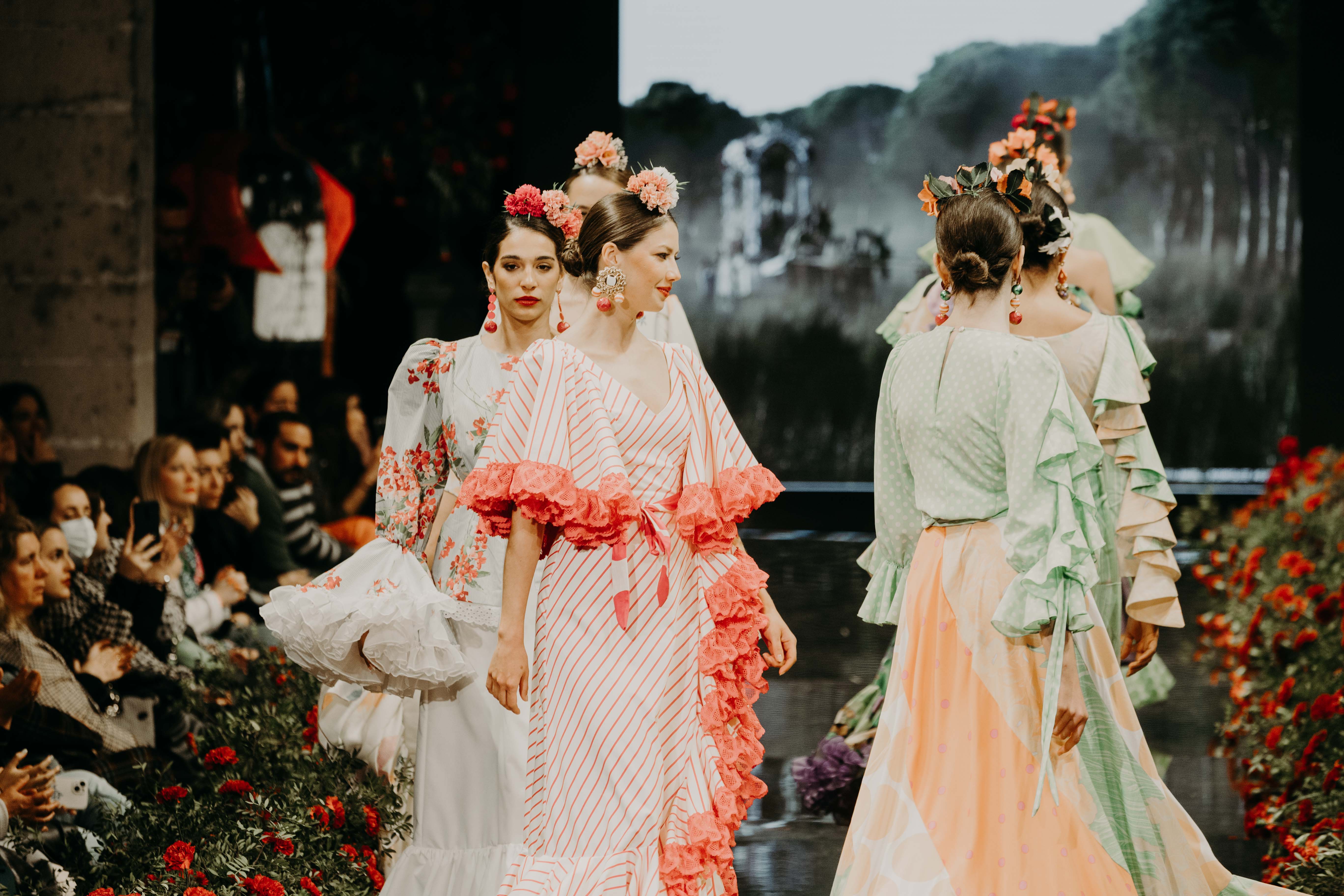 Desfile benéfico hermandad del Rocío de Jerez