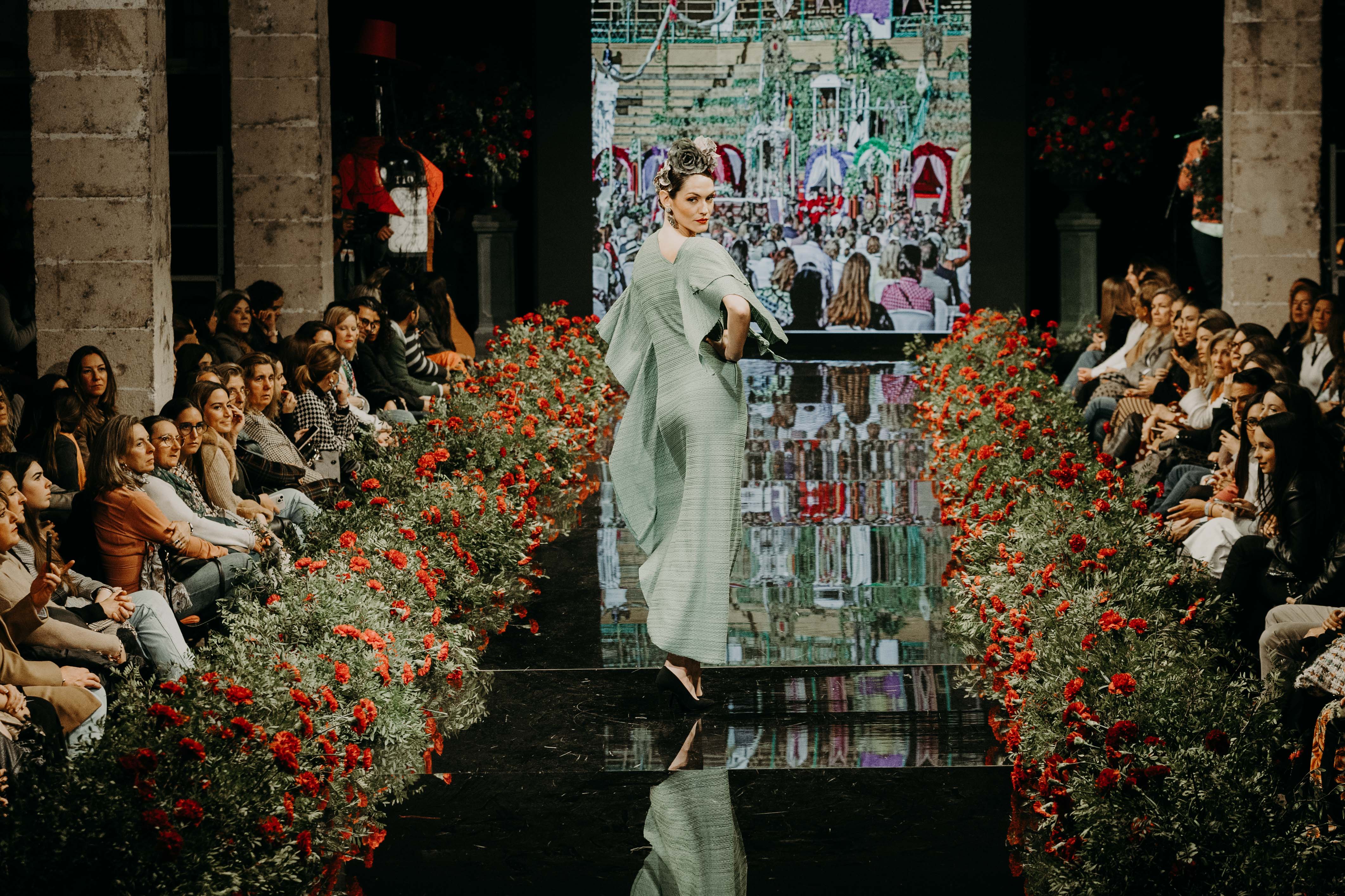 Desfile benéfico hermandad del Rocío de Jerez