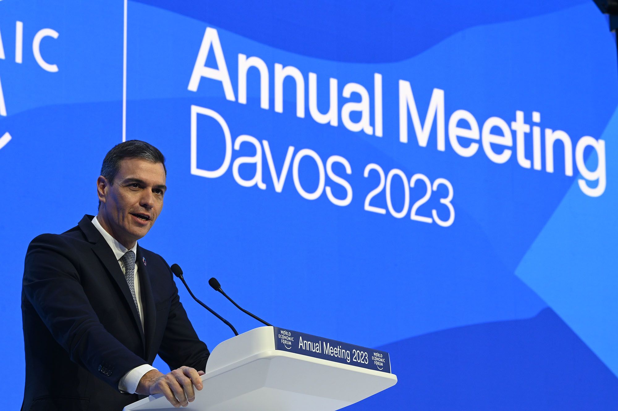 Con la izquierda en Davos por la derecha aquí. Pedro Sánchez, en la última cumbre de Davos.