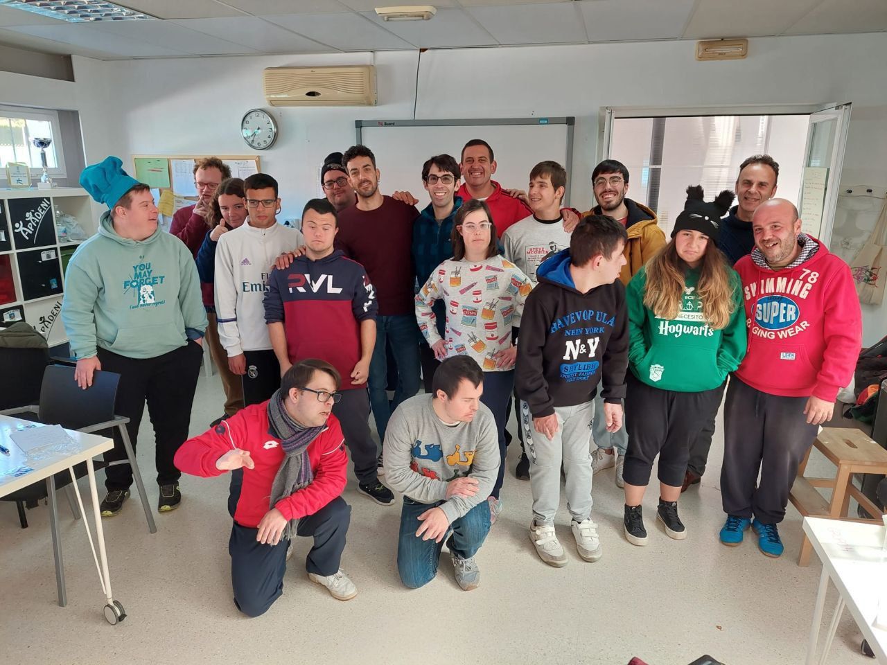 Visita de Adelante Andalucía al centro de atención temprana de Apadeni. Visita de Adelante Andalucía al centro de atención temprana de Apadeni.