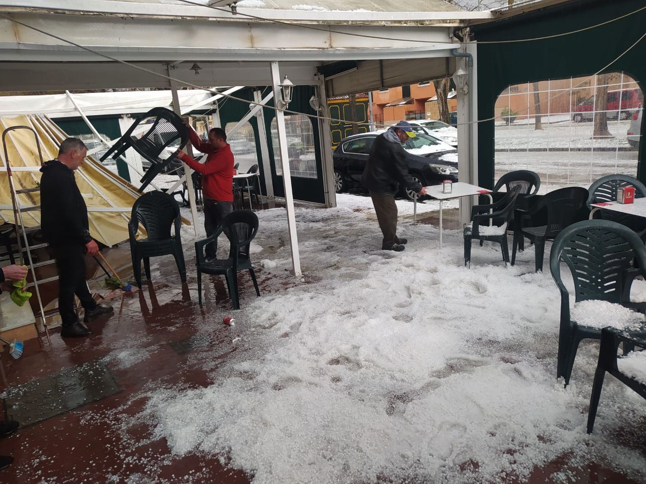 Daños por la nevada en la cafetería Nao Victoria.  Cedida