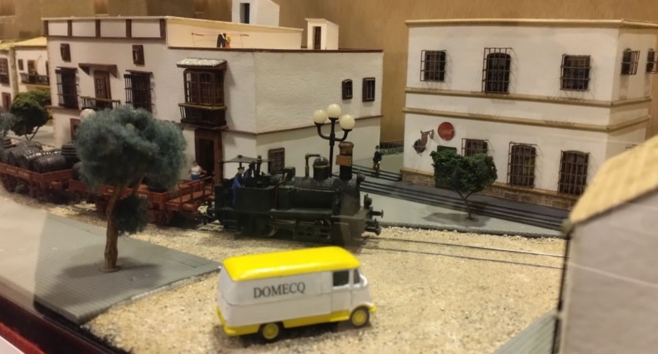Una de las imágenes de la exposición de módulos ferroviarios que recrea al Jerez de antes.