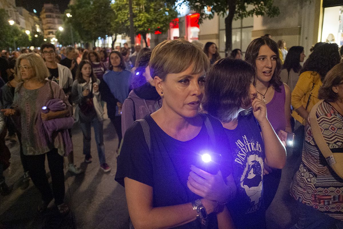 Mujeres, durante la manifestación feminista celebrada en Jerez. FOTO: MANU GARCÍA