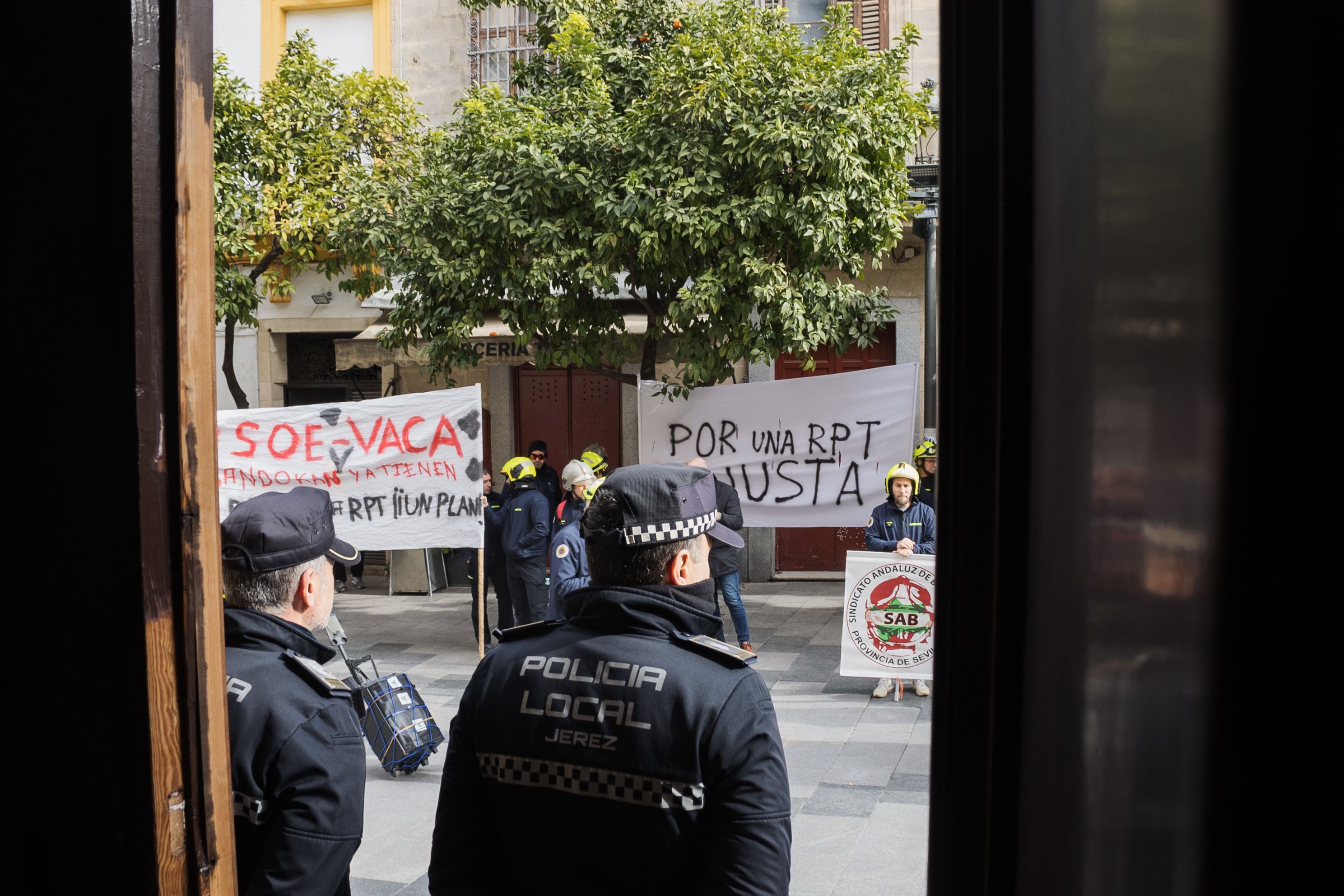 Manifestación del cuerpo de bomberos de Cádiz por una RPT justa.