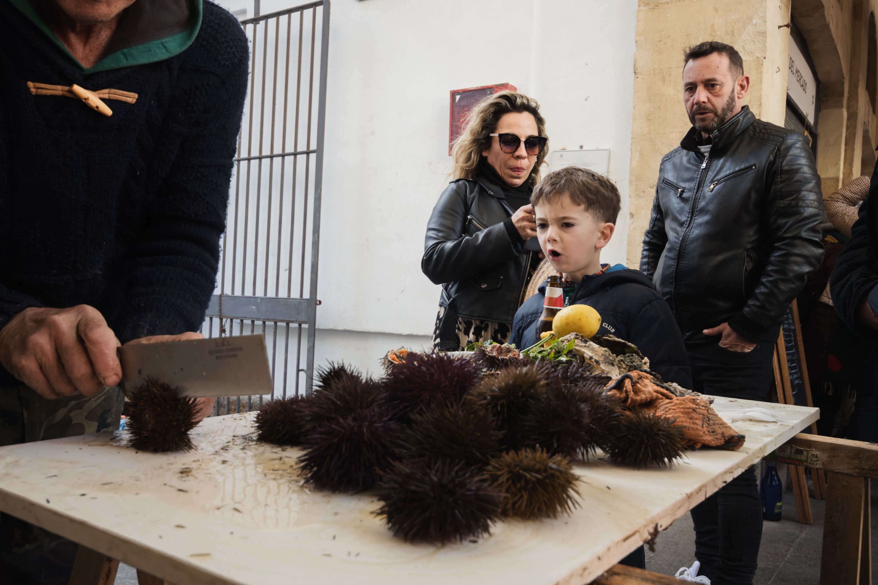 Erizada y ostionada en Cádiz Erizada y ostionada en Cádiz