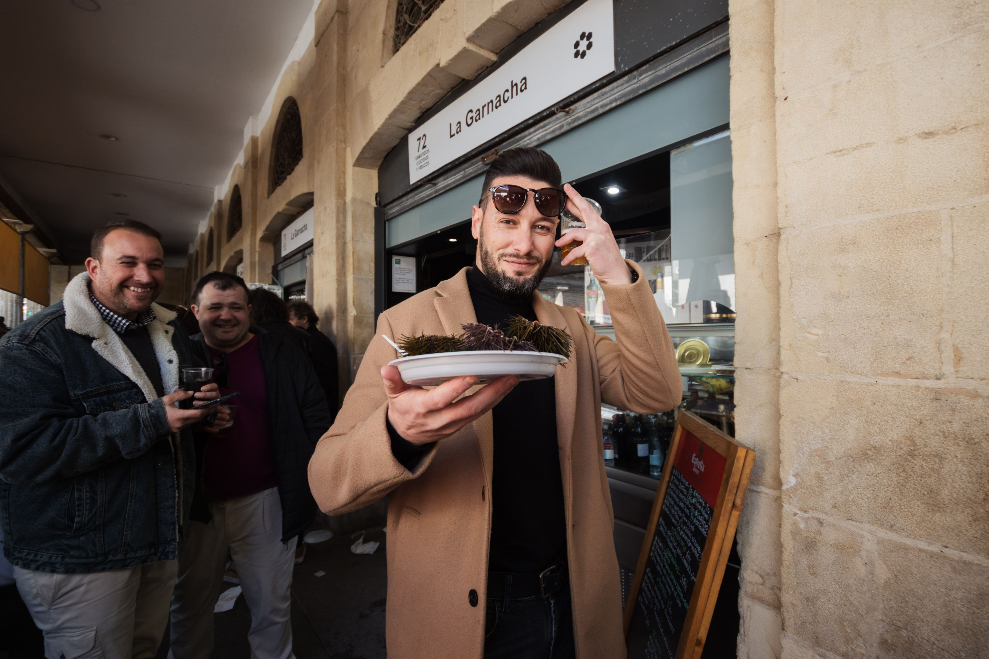 Erizada y ostionada en Cádiz Erizada y ostionada en Cádiz